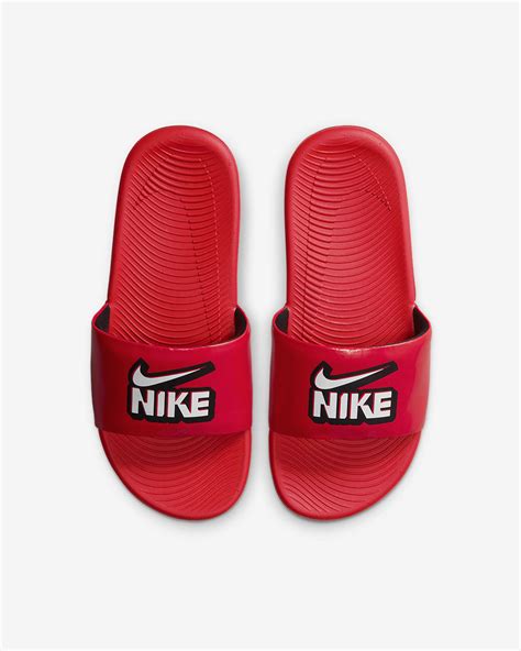 Nike Kawa Slides .